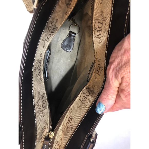 Dooney & Bourke VIntage Large East West Shoulder bag DL57C w/ coin purse - Picture 6 of 10